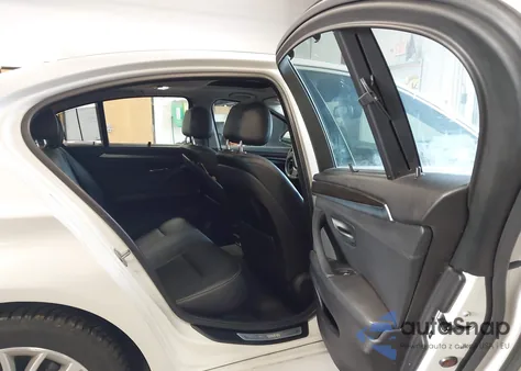 2015 BMW 528I xDrive z USA, uszkodzony, nr VIN WBA5A7C50FD626858